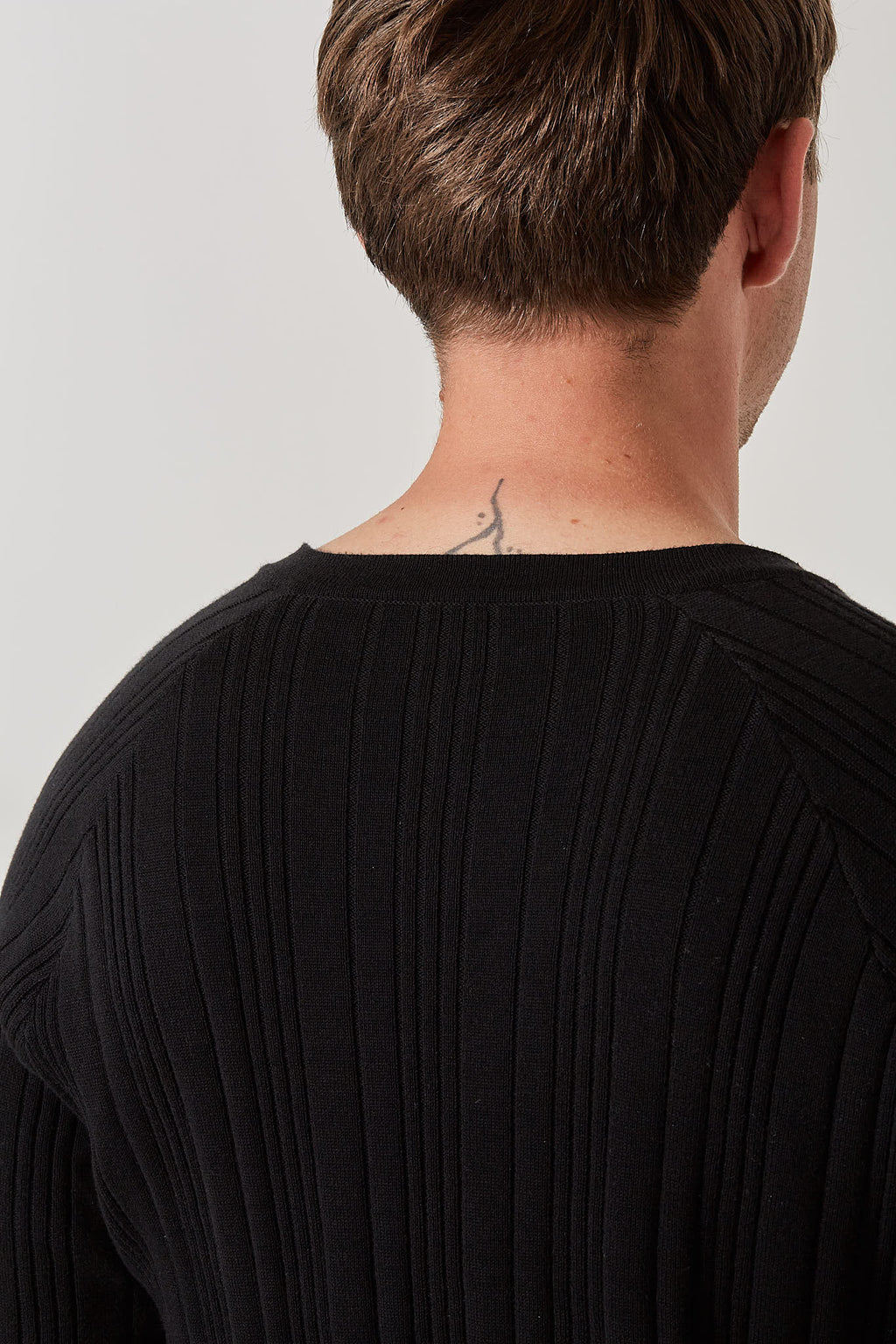 Fine Ribbed Henley Black