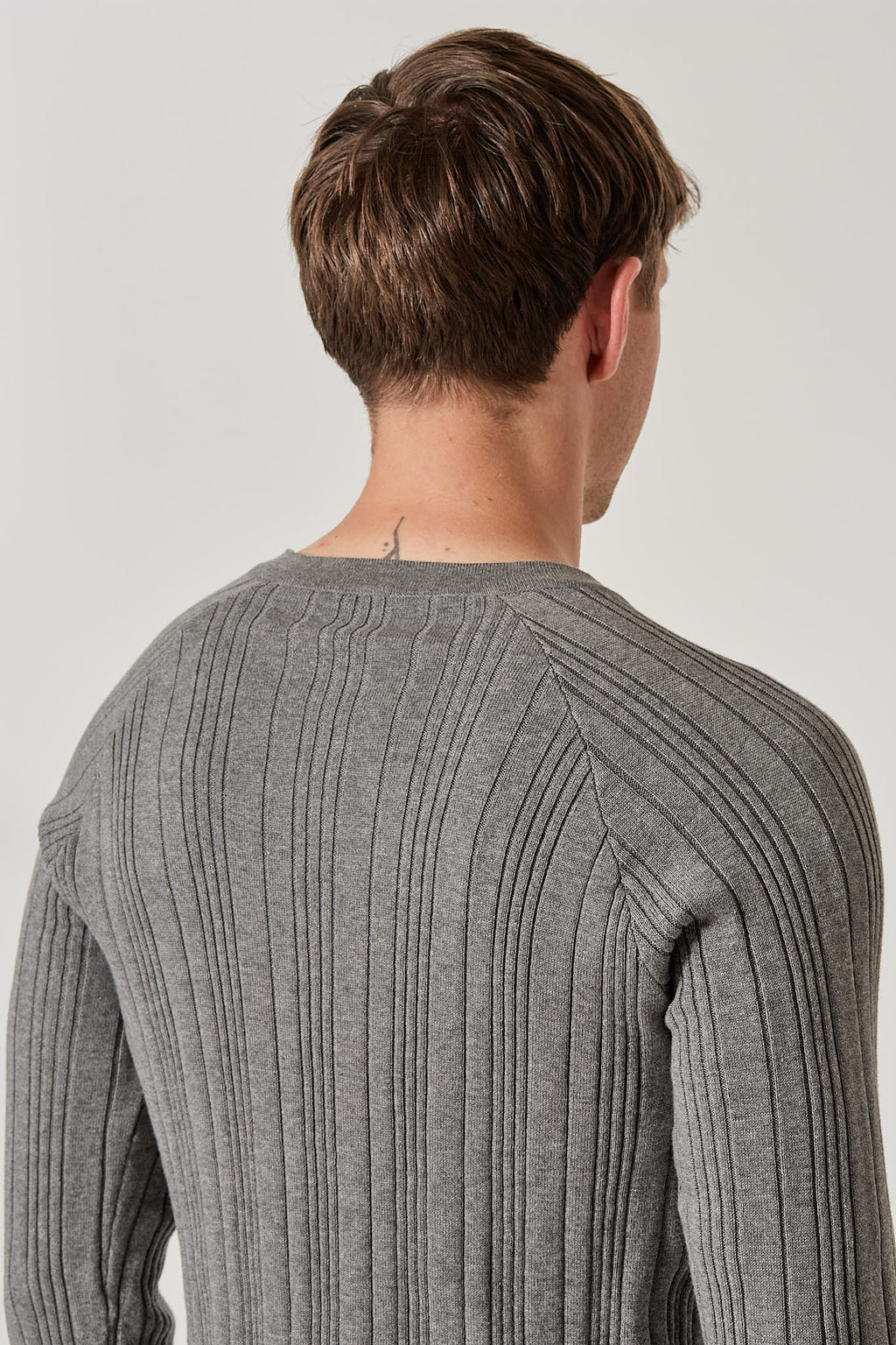 Fine Ribbed Henley Grau (Pre Order)