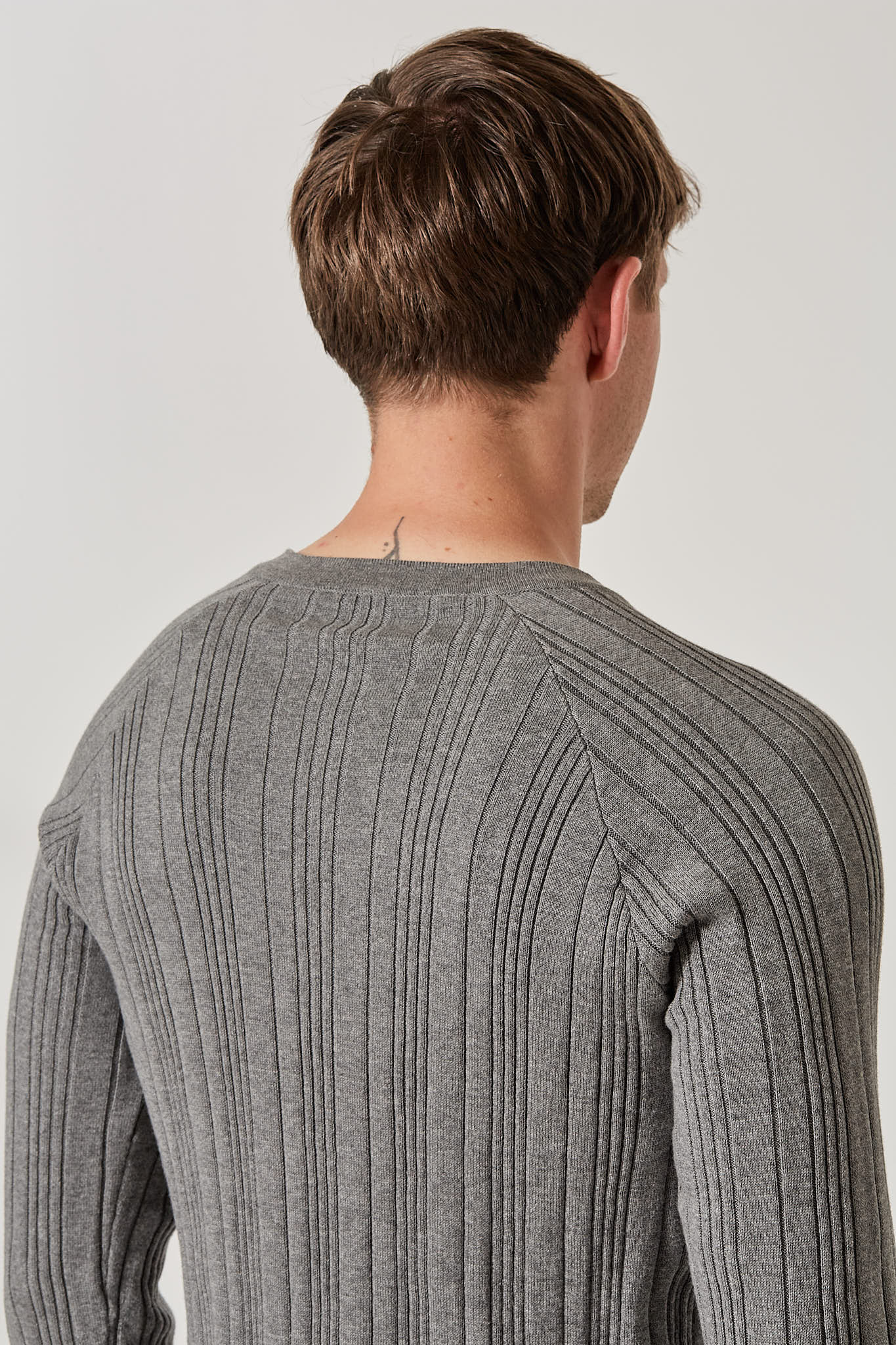 Fine Ribbed Henley Grau (Pre Order)